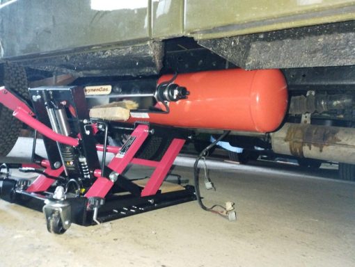 Gastank anpassen um die Halterung auszumessen